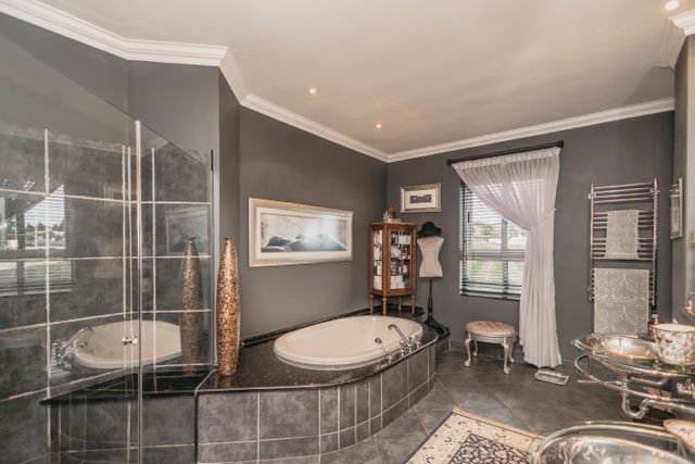 5 Bedroom Property for Sale in Aurora Western Cape